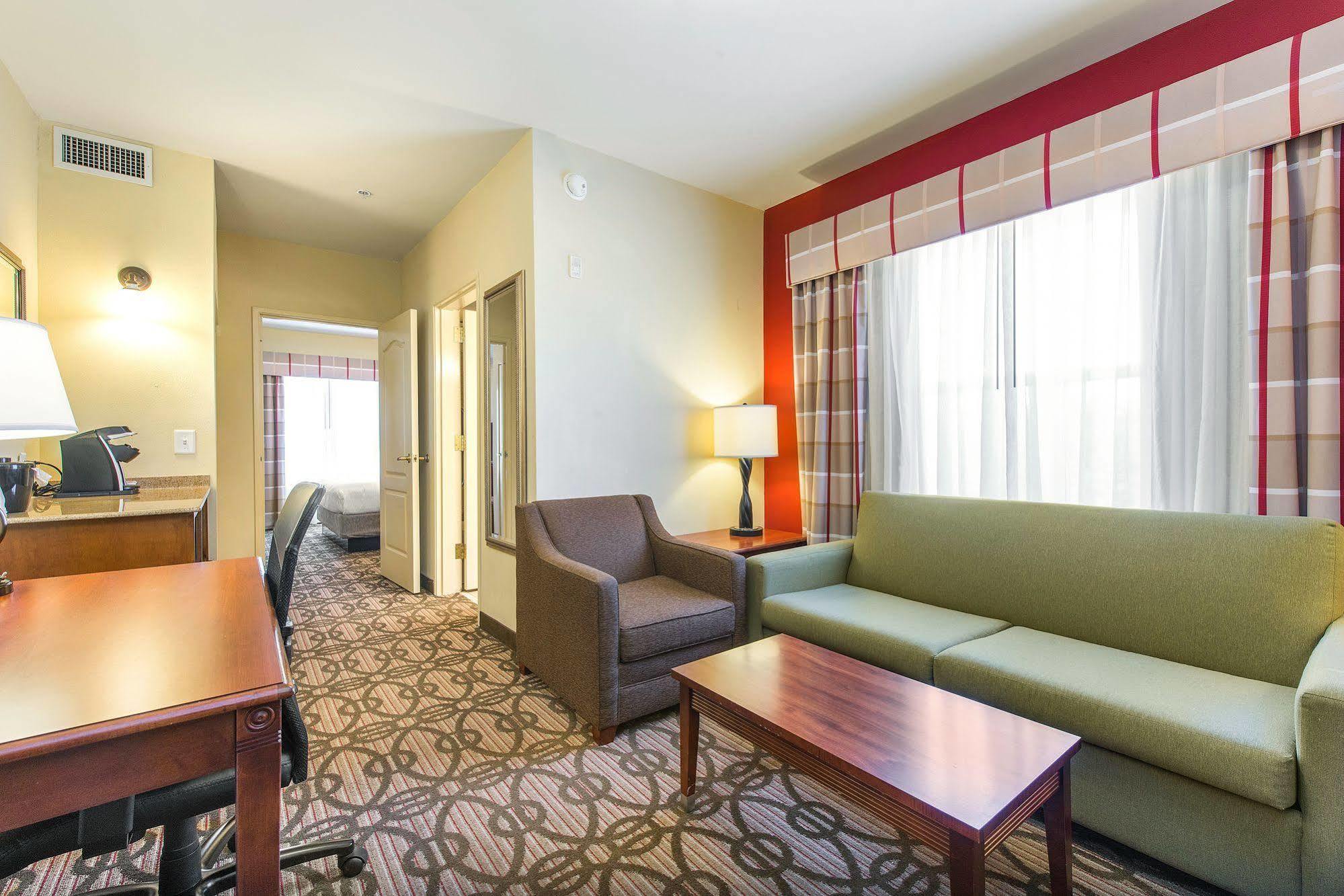 Holiday Inn Express Hotel & Suites Lagrange I-85 By Ihg Bagian luar foto
