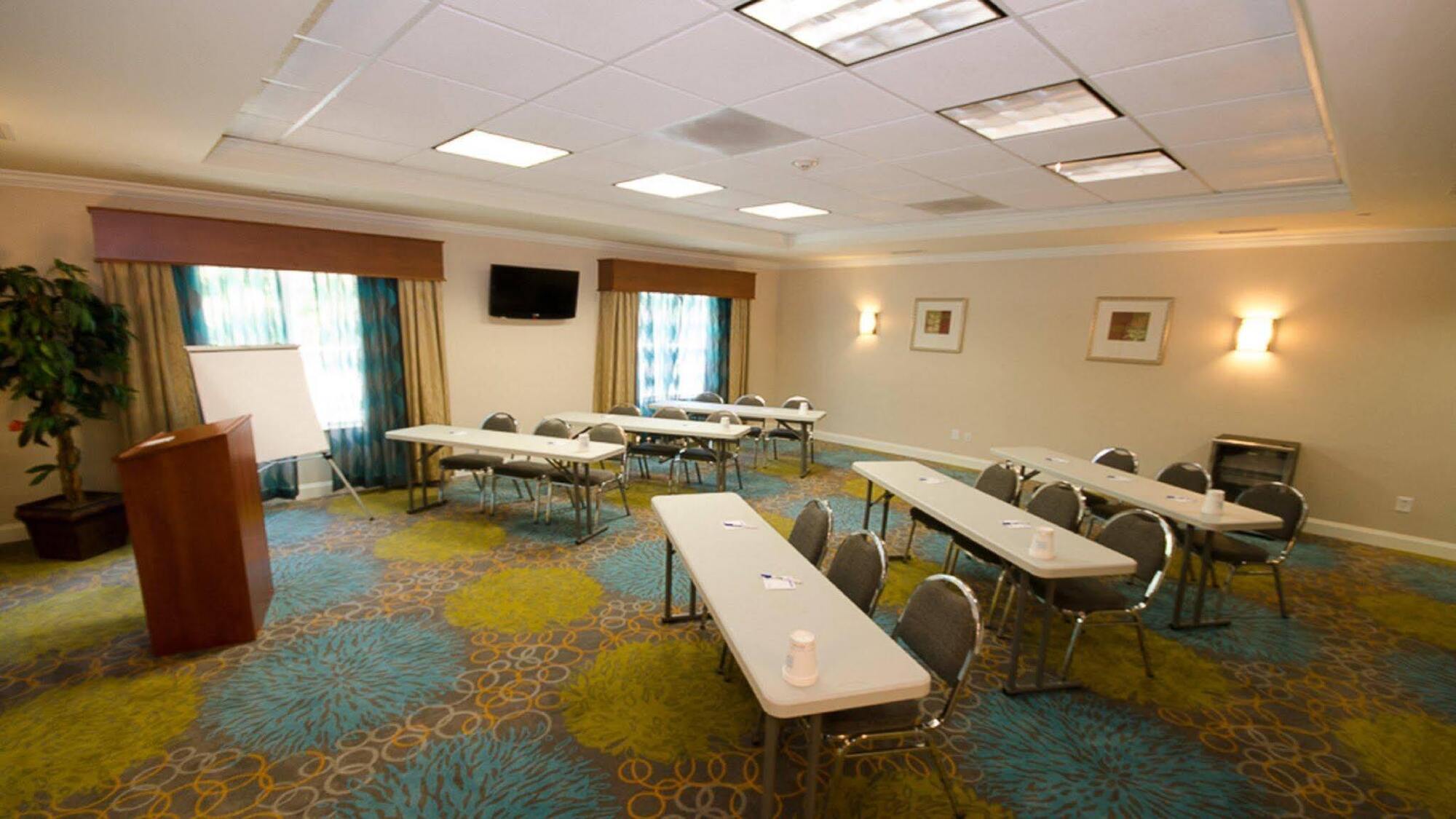 Holiday Inn Express Hotel & Suites Lagrange I-85 By Ihg Bagian luar foto